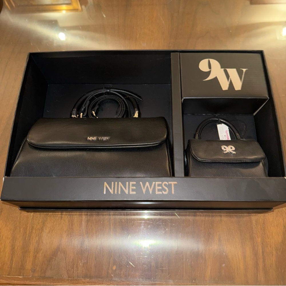 Nine West Purse Gift Set- New in Box!